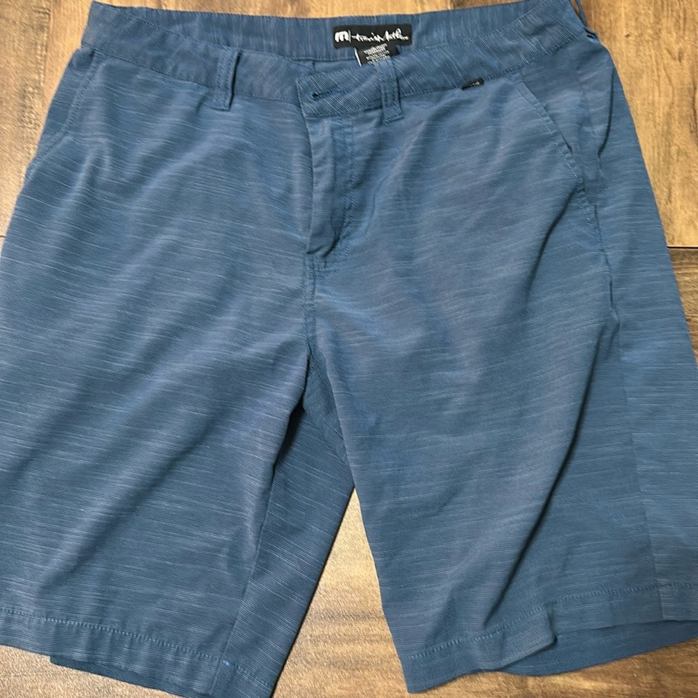 Travis Mathew golf shorts (matthew)